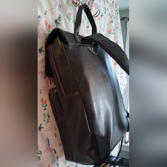 EUC Matt And Nat Black Smooth Vegan Leather School Work Laptop Backpack - Picture 7 of 16
